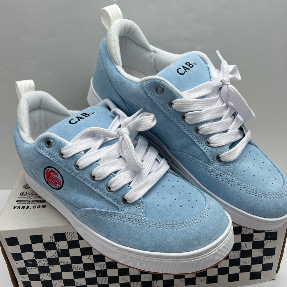 Vans Men’s Skate Cab 4
Baby Blue
VN000D3J689 Sneakers - Picture 8 of 16